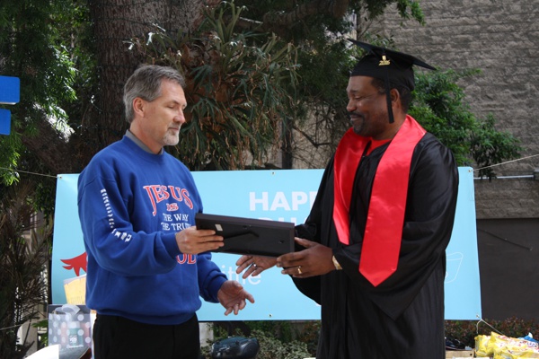 about-f-fieldrep-graduation-thumb600x400.jpg"