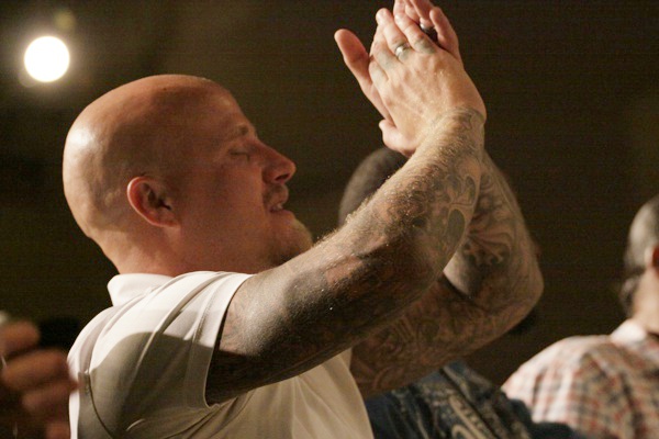 iii-f-worship-600x400.jpg"